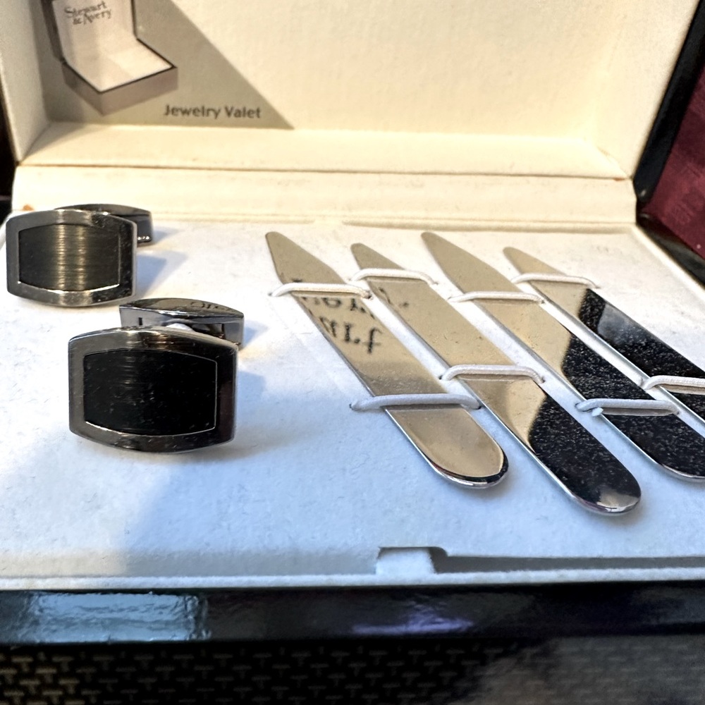 NIB Things Remembered Cuff Links Set‎